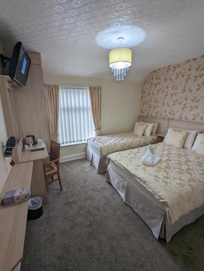 The Stafford Bed & Breakfast Blackpool Bagian luar foto